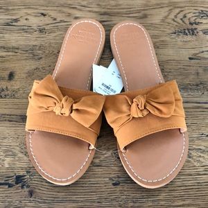 Abercrombie & Fitch bow slide sandals 8/9